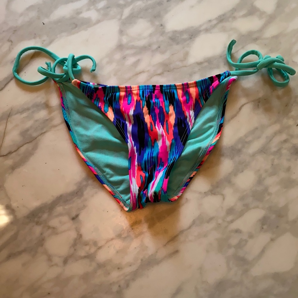 Swimsuit cheeky bikini bottoms (xs)